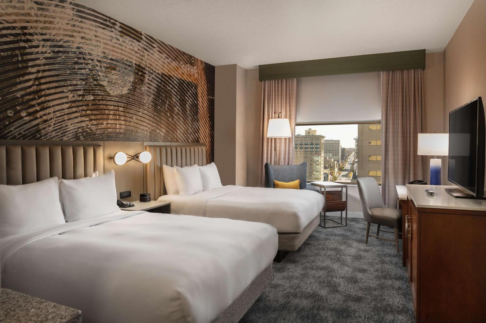 ฮิลตัน เลกซิงตัน ดาวน์ทาวน์ Hotel ภายนอก รูปภาพ