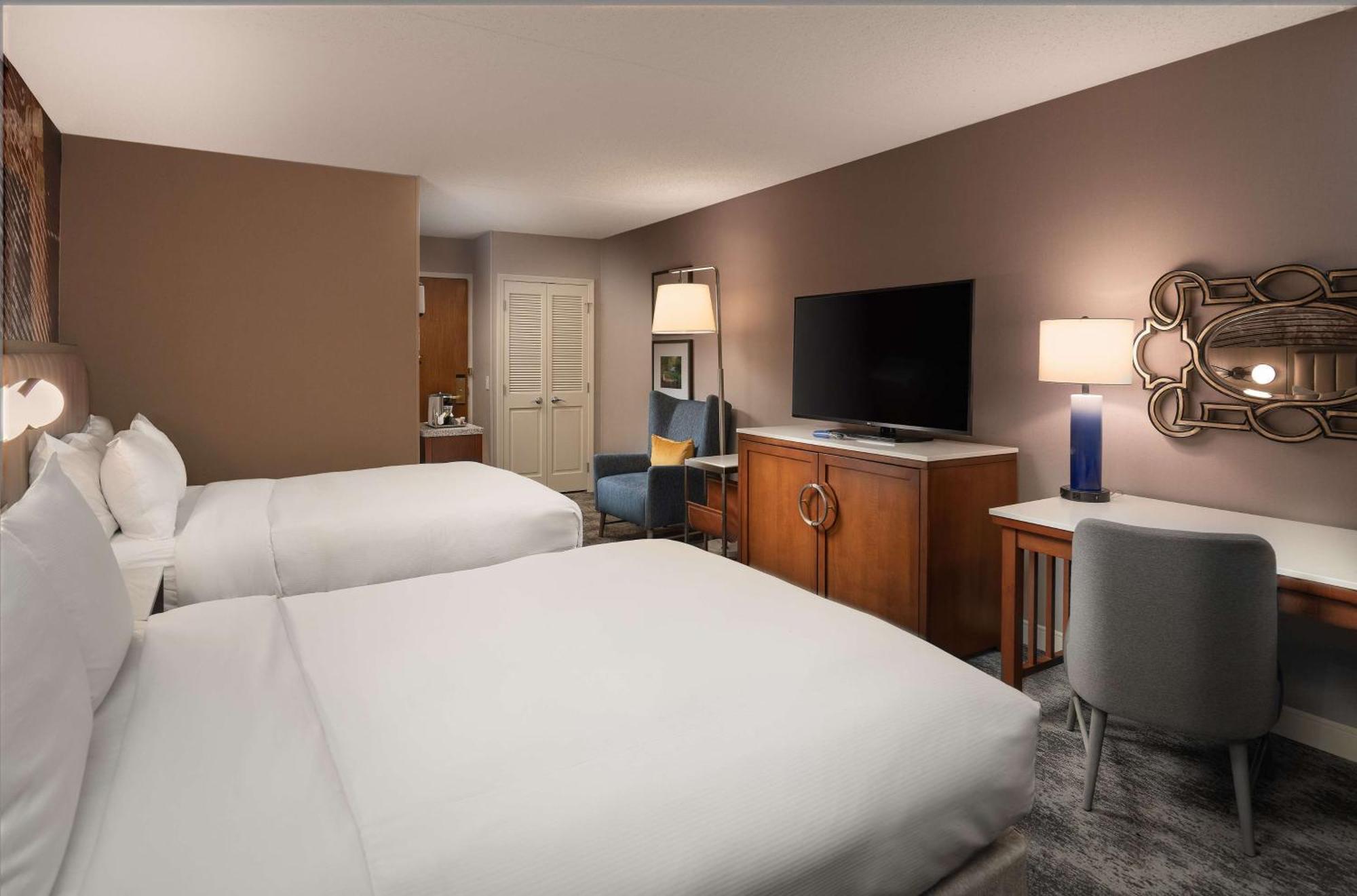 ฮิลตัน เลกซิงตัน ดาวน์ทาวน์ Hotel ภายนอก รูปภาพ